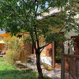 charmant-appartement-sur-cour-le-cerisier.midi-pyreneeshotels.com/